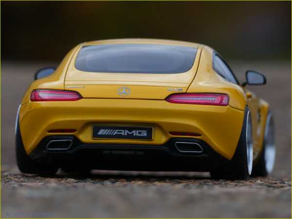 1:18 MERCEDES-BENZ AMG GTS "SOLARBEAN GELB" 2014 IAA